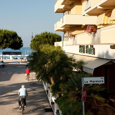 Hotel Florida Silvi Marina Exterior foto